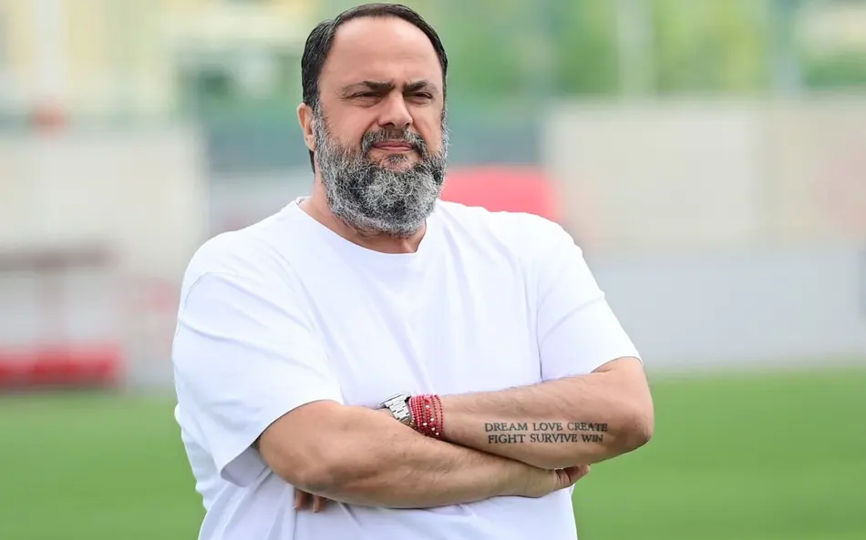 Textor queria reforço milionário de Marinakis no Botafogo; entenda o drama