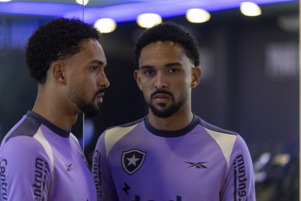 Vitinho do Botafogo: dois clubes da Premier League querem o jogador Vitinho do Botafogo: dois clubes da Premier League querem o jogador