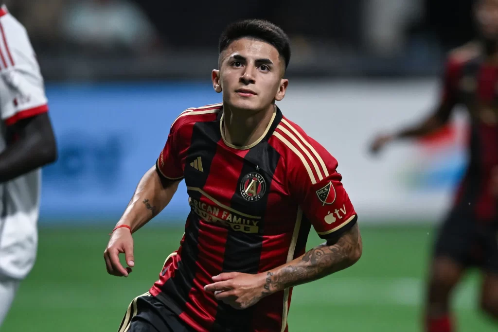 Botafogo condenado a R$ 114 milhões por Almada e risco de transferban Botafogo condenado a R$ 114 milhões por Almada e risco de transferban