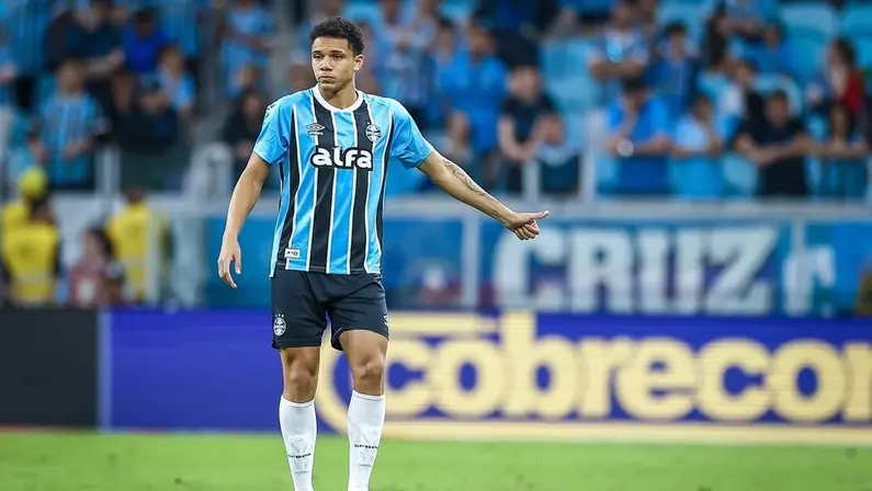 Botafogo tenta Viery, mas Grêmio recusa proposta de 6 milhões Botafogo tenta Viery, mas Grêmio recusa proposta de 6 milhões