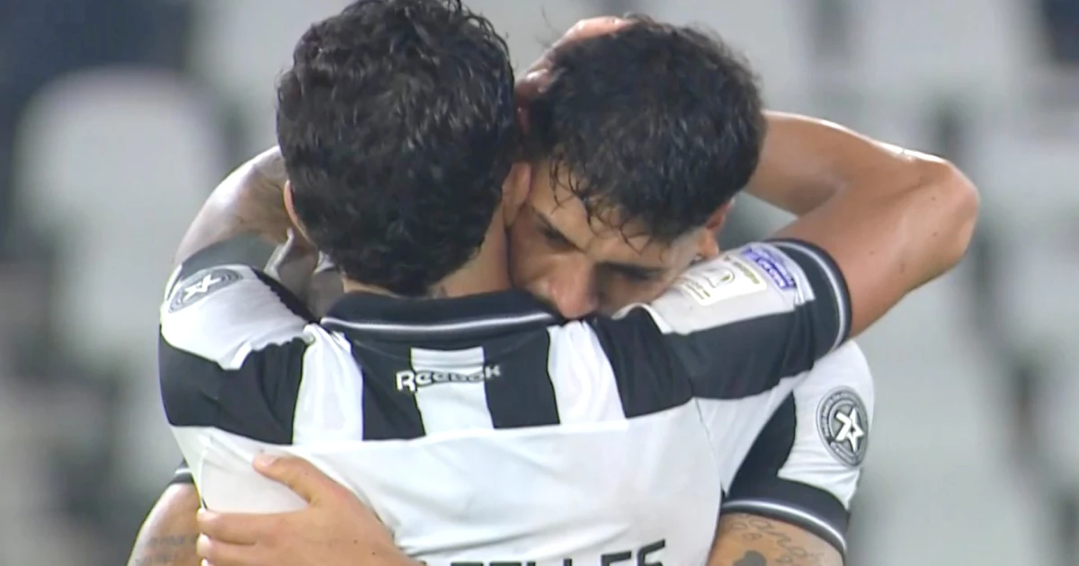 Barboza se despede emocionado da torcida do Botafogo antes de ir para o Palmeiras