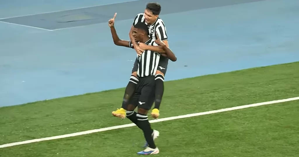 Botafogo brilha com golaço de Wallace Davi e avança às quartas do OPG Sub-20 Botafogo brilha com golaço de Wallace Davi e avança às quartas do OPG Sub-20