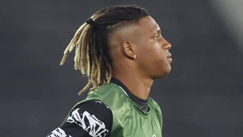 € 35 milhões e salários de até R$ 1,7 milhão por Danilo do Botafogo € 35 milhões e salários de até R$ 1,7 milhão por Danilo do Botafogo